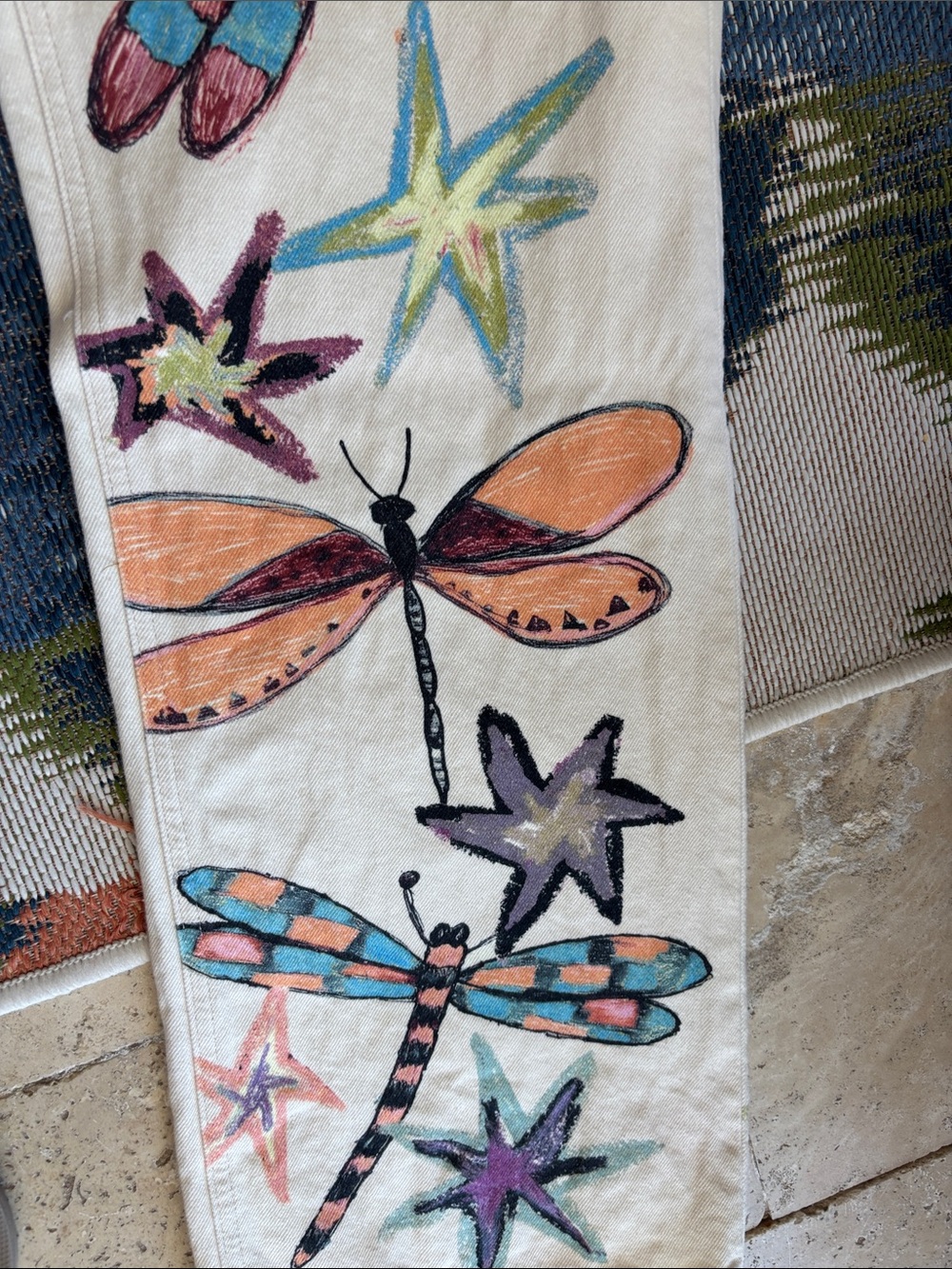 We The Free White Hand-Painted Tennessee Dragonfly low rise Illusions Jeans - Picture 4 of 8